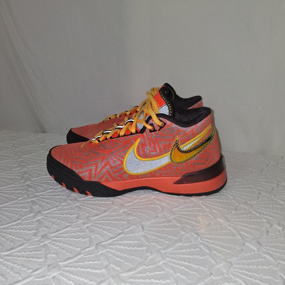 Nike Nxxt Genisus Orange Le Bron and Yellow Basketboll Shoes Mens Patterned Sz 7 - Picture 9 of 17